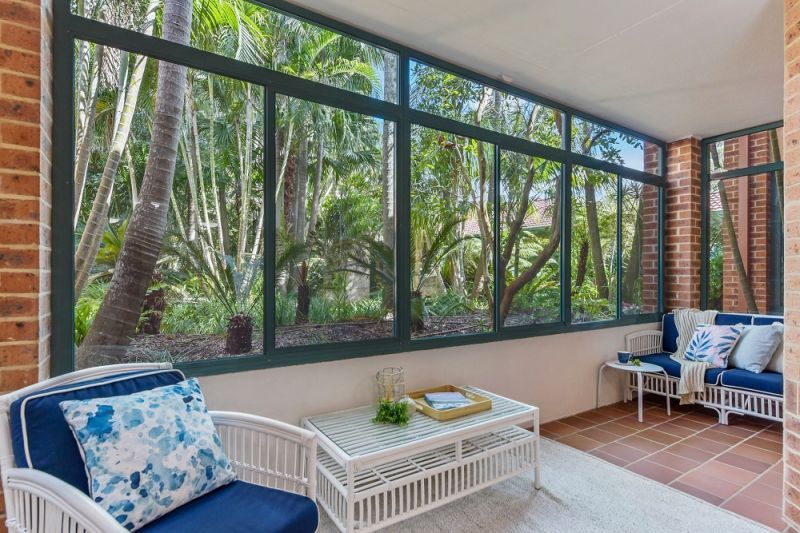 1 bedroom ground floor apartment close to all Manor amenities