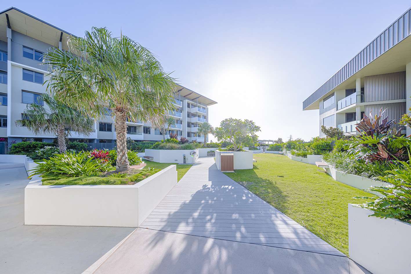 39 Lakeview Promenade Newport