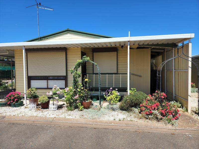 2 Bedroom Home with all the Extras