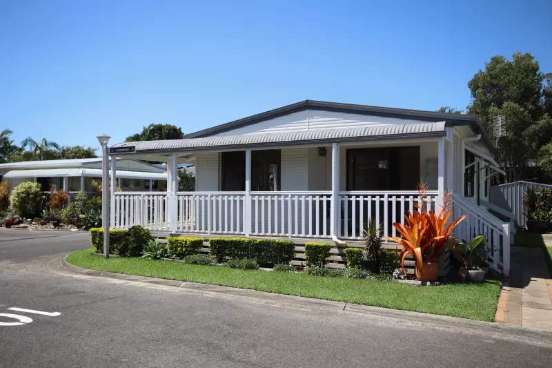 Tasman Holiday Park - North Star - Over 50's Residential Park
