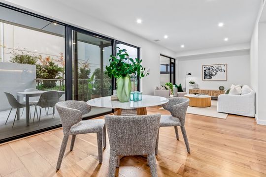 Spacious one-bedroom with tranquil courtyard garden views
