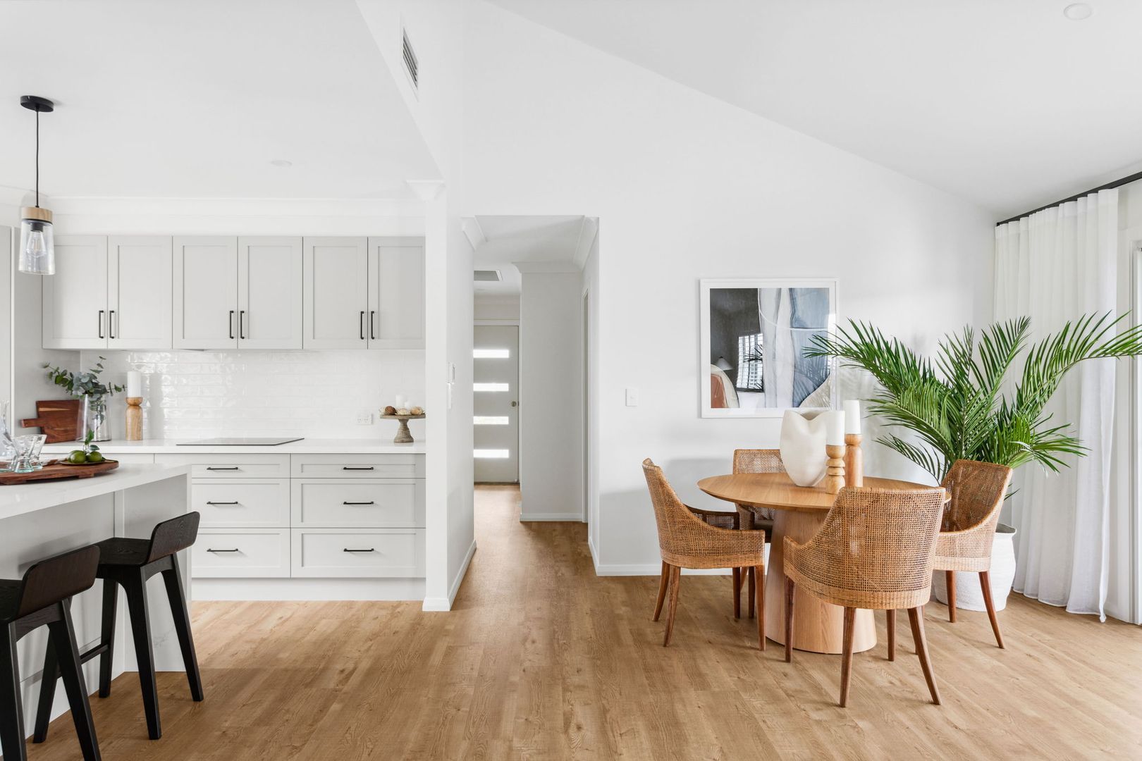 Clifton Taree - Brand new 2-beds plus study in a gated community