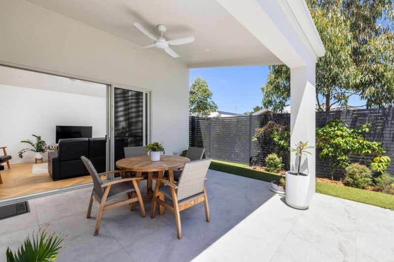 Enjoy Modern Elegance and Prime Corner Vantage