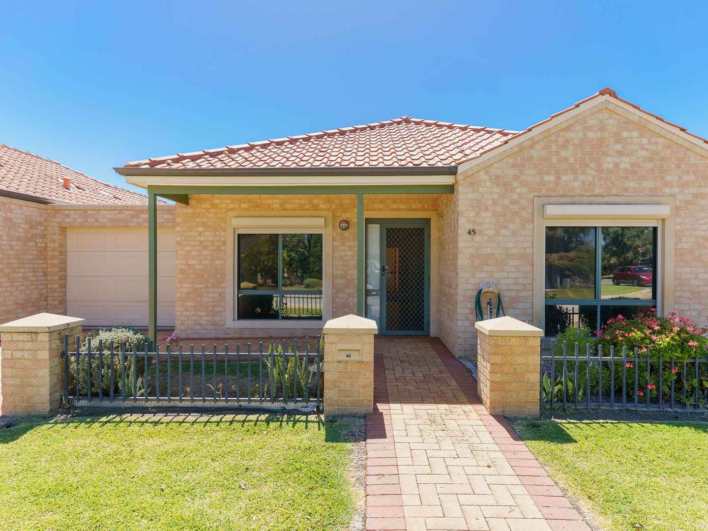 Fresh, Light-Filled Villa with Modern Comforts and Low-Maintenance Living