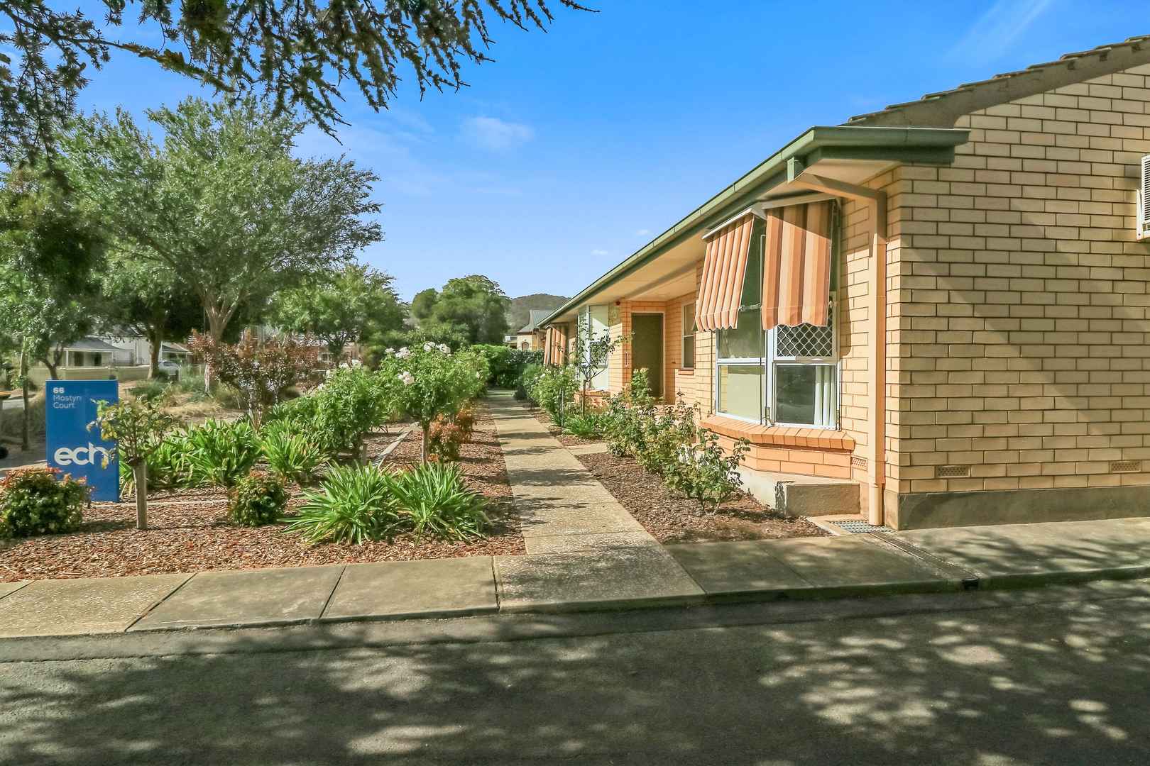 Are You Aged 65 Years Or Older And No Longer Working Full Time ? Discover Your Peaceful Retirement in Mitcham