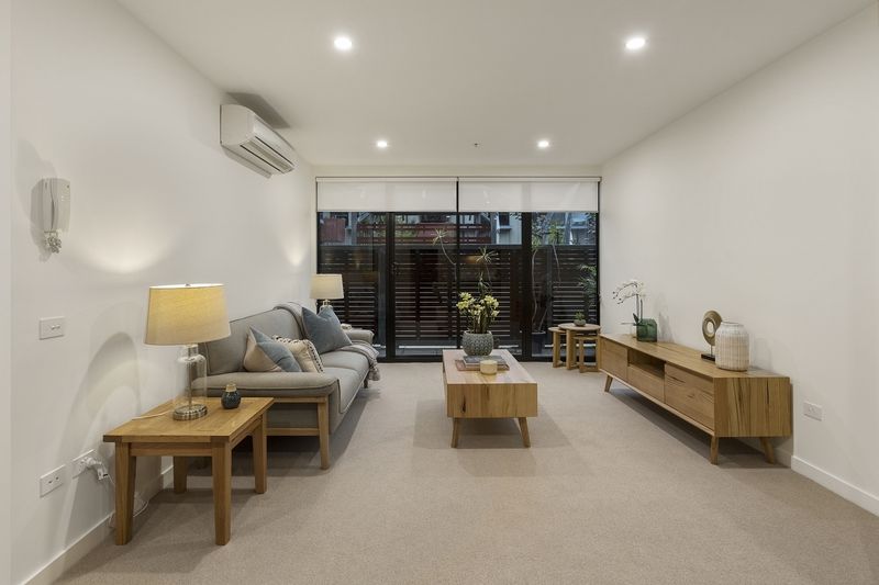 Contemporary Apartment Filled with Natural Light