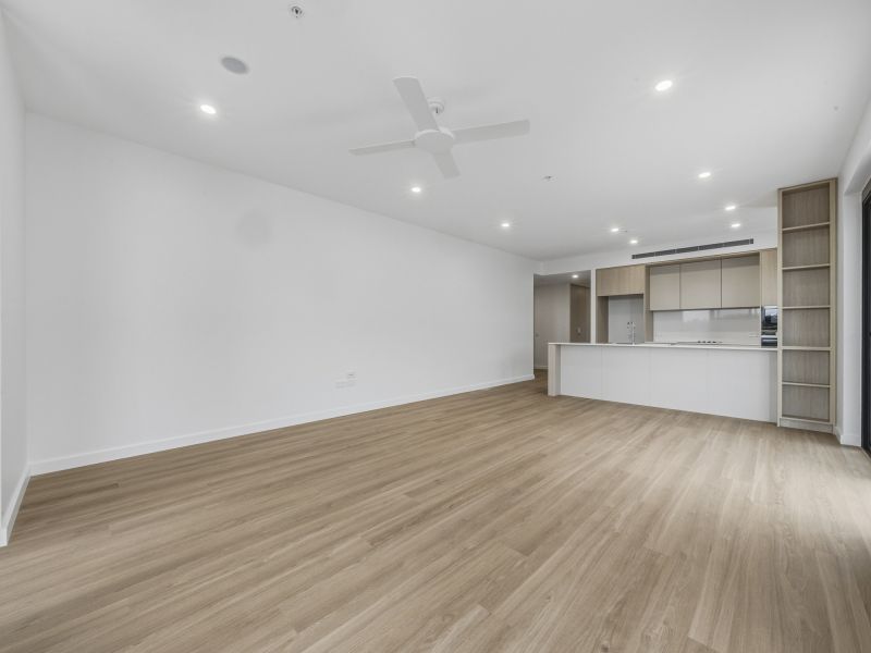 Expansive Apartment with large balcony
