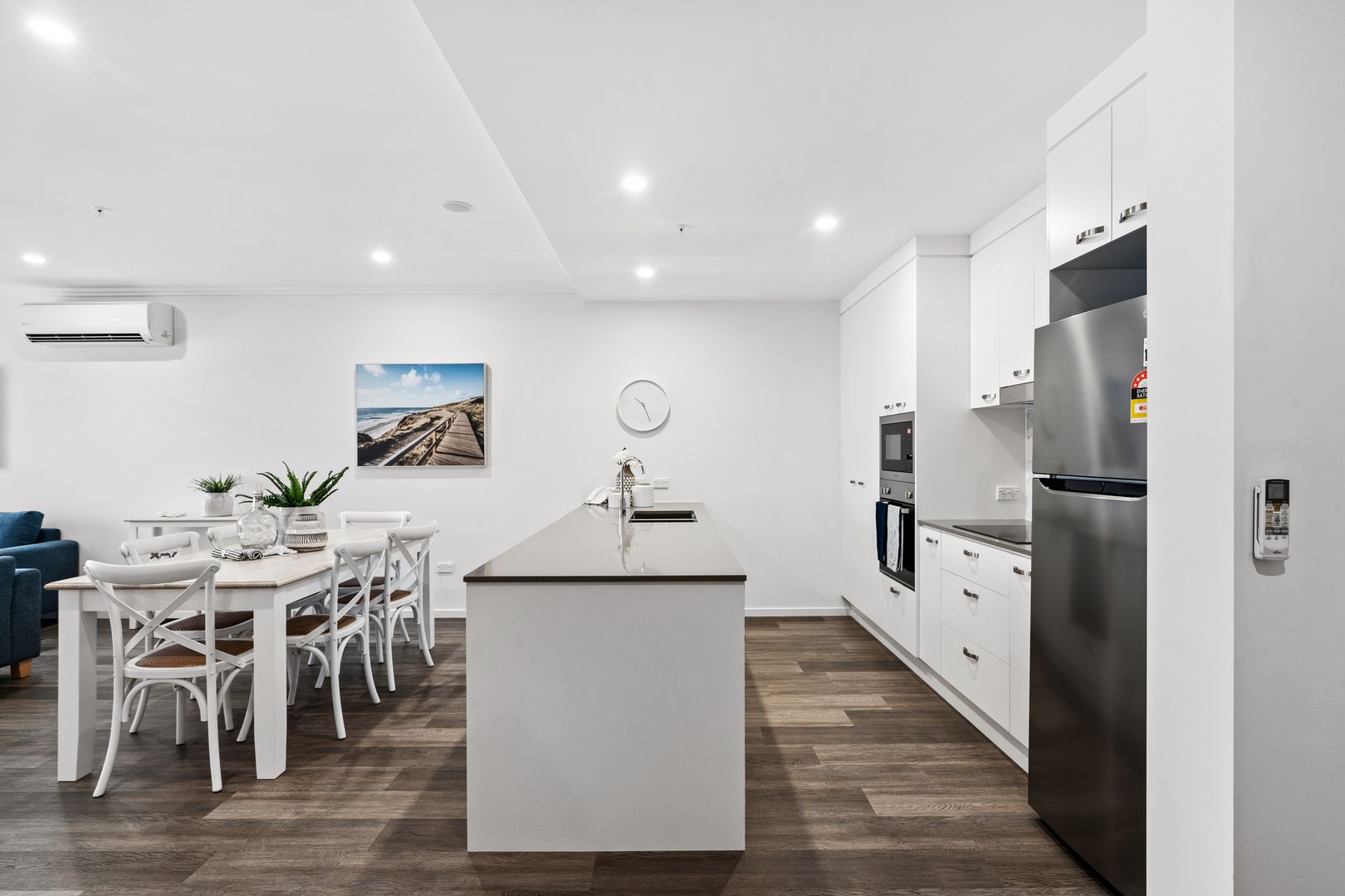 Stunning, spacious three-bedroom apartment