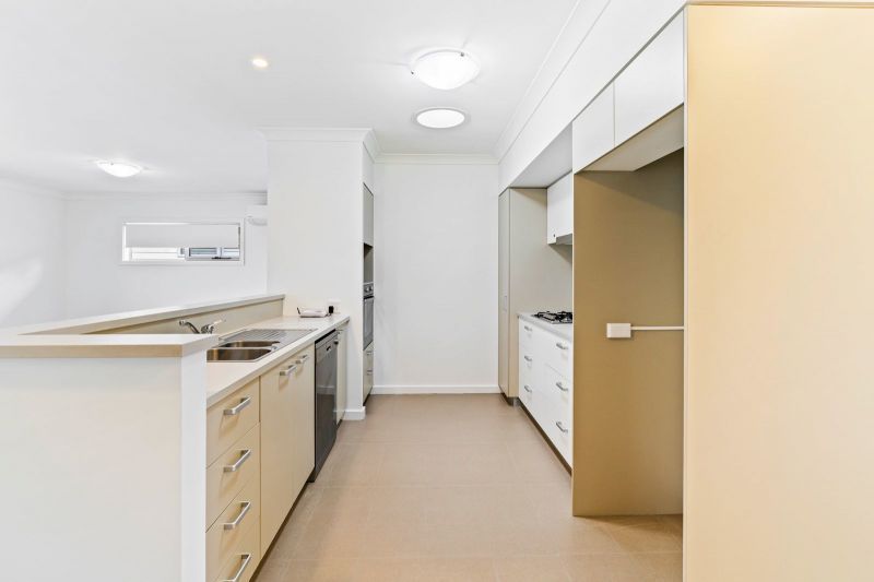 145/100 Gilchrist Drive, Campbelltown