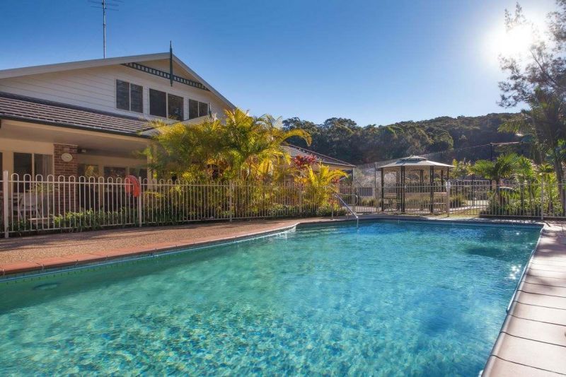 Charming newly fully refurbished 2-Bedroom PLUS study Home in Serene Oxford Falls - $1,490,000