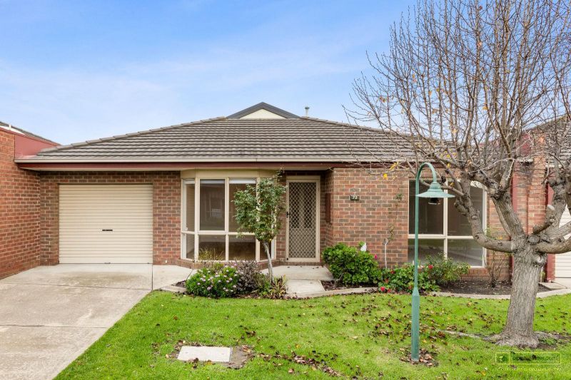 Charming, Low-Maintenance Living in Geelong Grove Retirement Community
