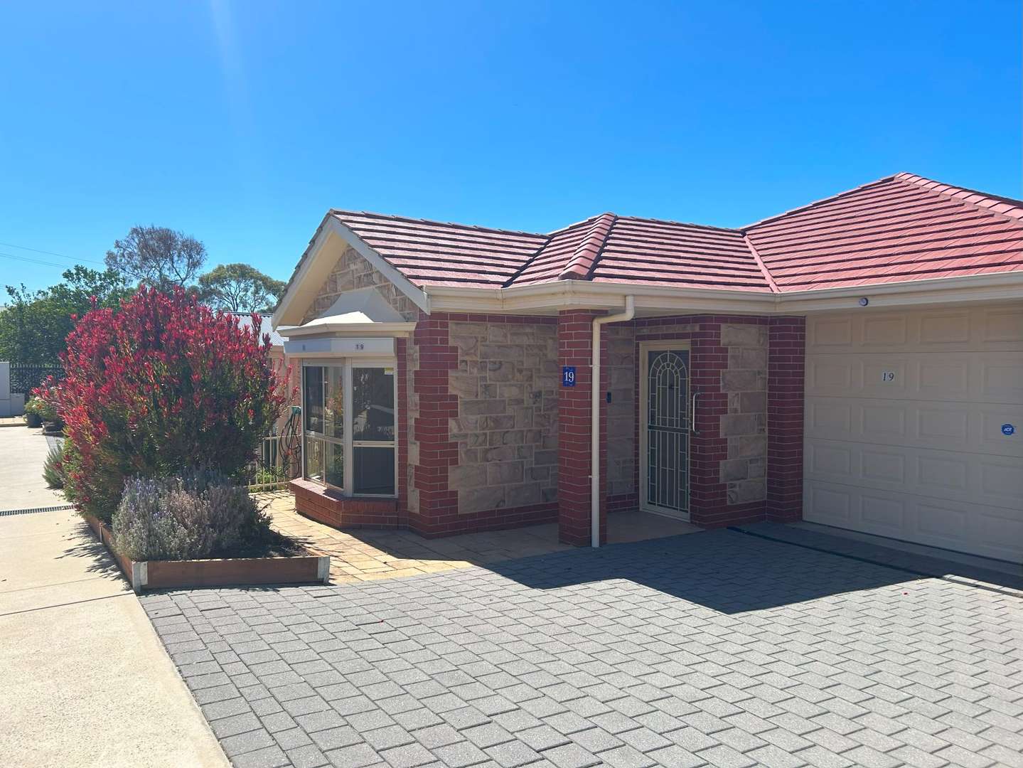 Stunning Villa - Unit 19 Victor Harbor - Pictures to follow