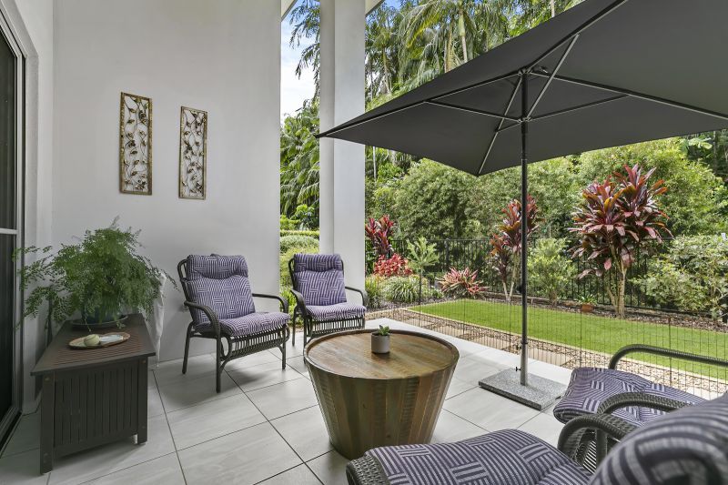 Backing on to Beautiful Rainforest!