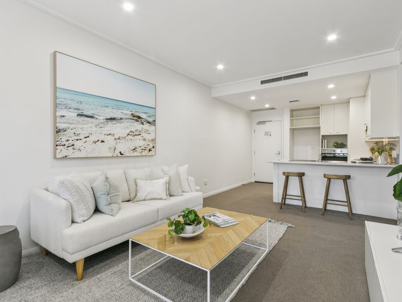 Terrace-Style Living with Sunlit Spaces in Brighton