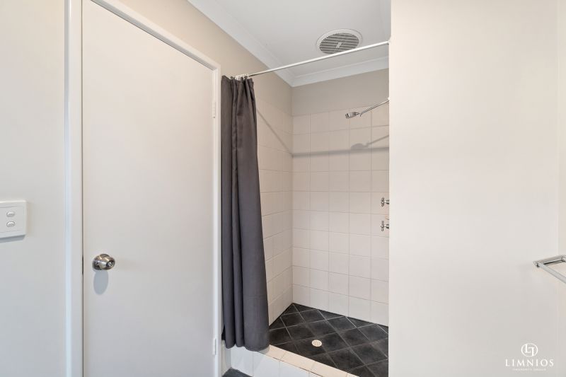 Super Spacious Family Living!