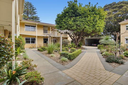 Over 55s living - Charming 2 bed coastal home