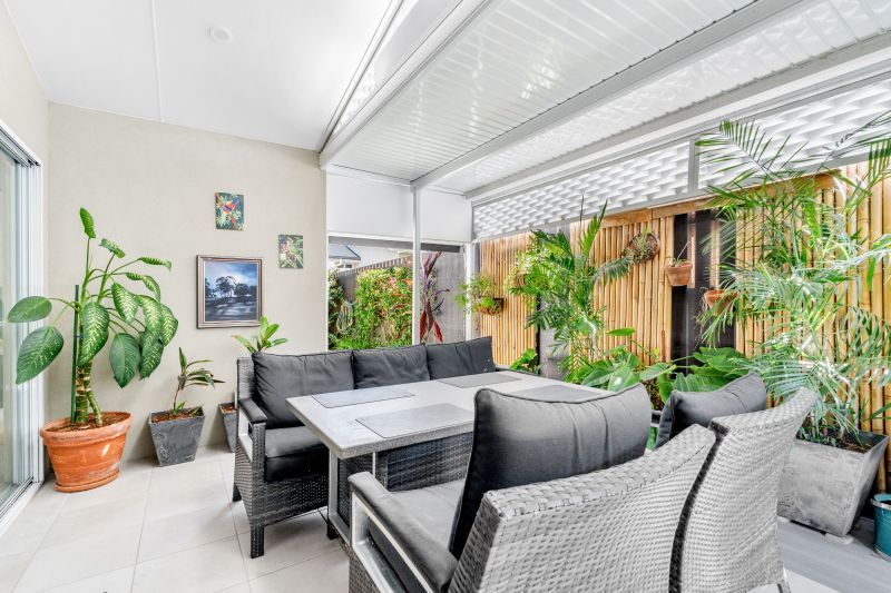 Beautiful Two bedroom Home + Study