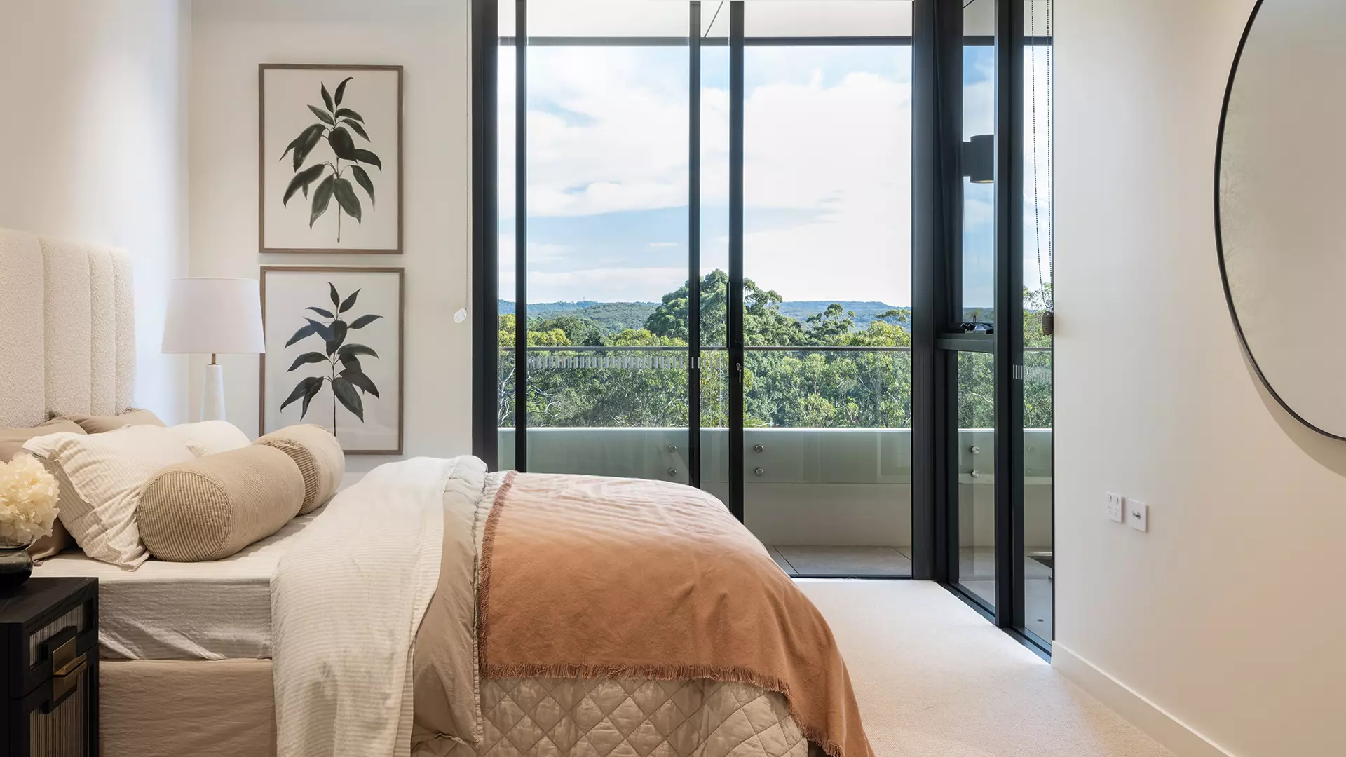 Apt 922 - Exceptional three-bedroom residence with abundant space 