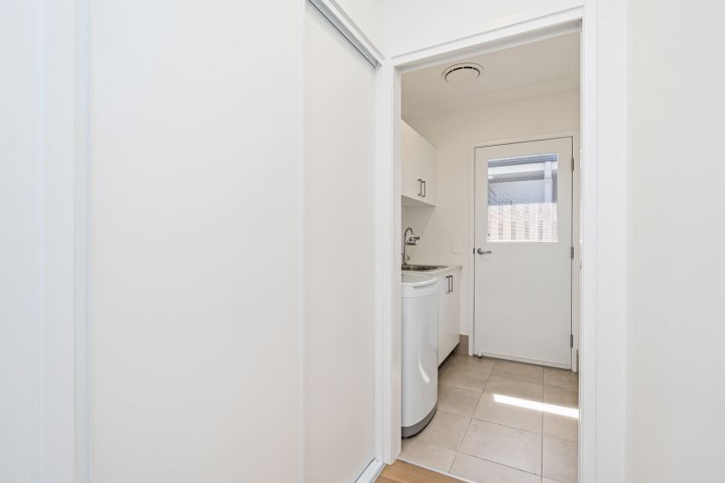 Simplicity and Style – Bright Modern Haven