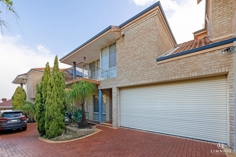 Top Of The Hill With City Views!
