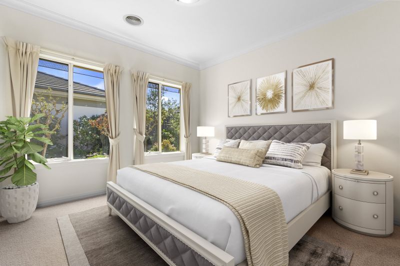 Spacious Villa with Golf Course Views