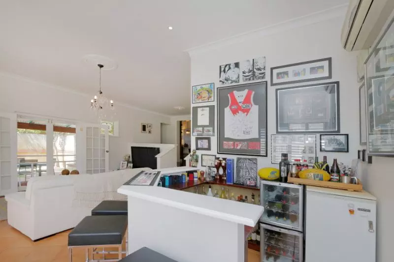 Cool Character on Cooper!