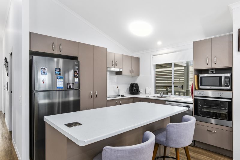 Modern Comfort - Spacious Two Bedroom Home with Study