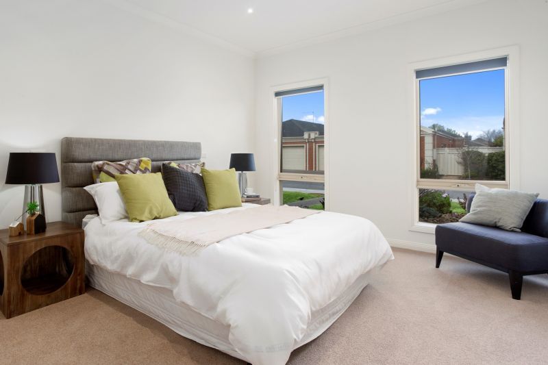 Bright and open villa with double garage