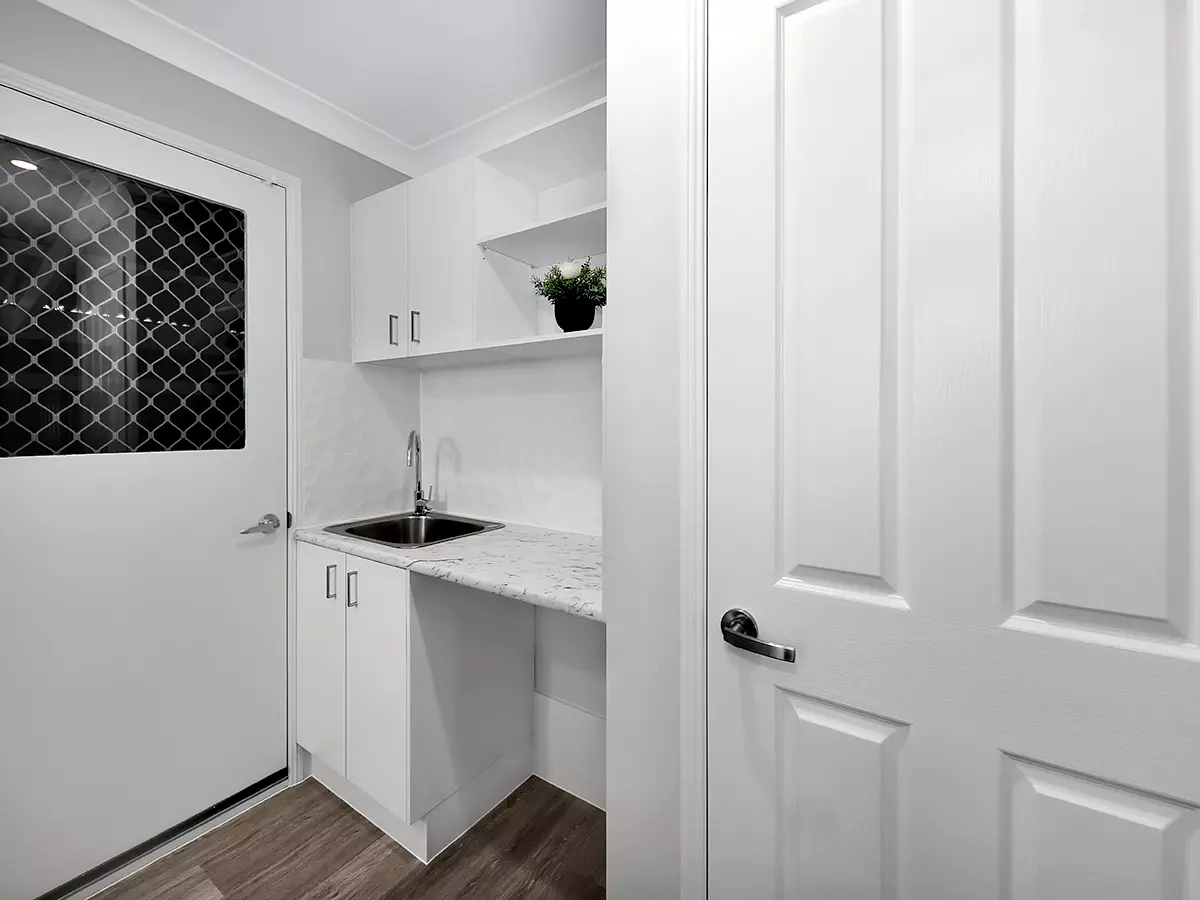 Villa - 2 Bedroom + Enclosed Sun Room + Renovated - SOLD!