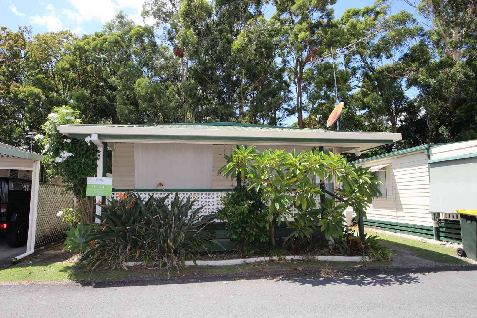 The Palms Village - 2 Bedroom plus sewing/study room