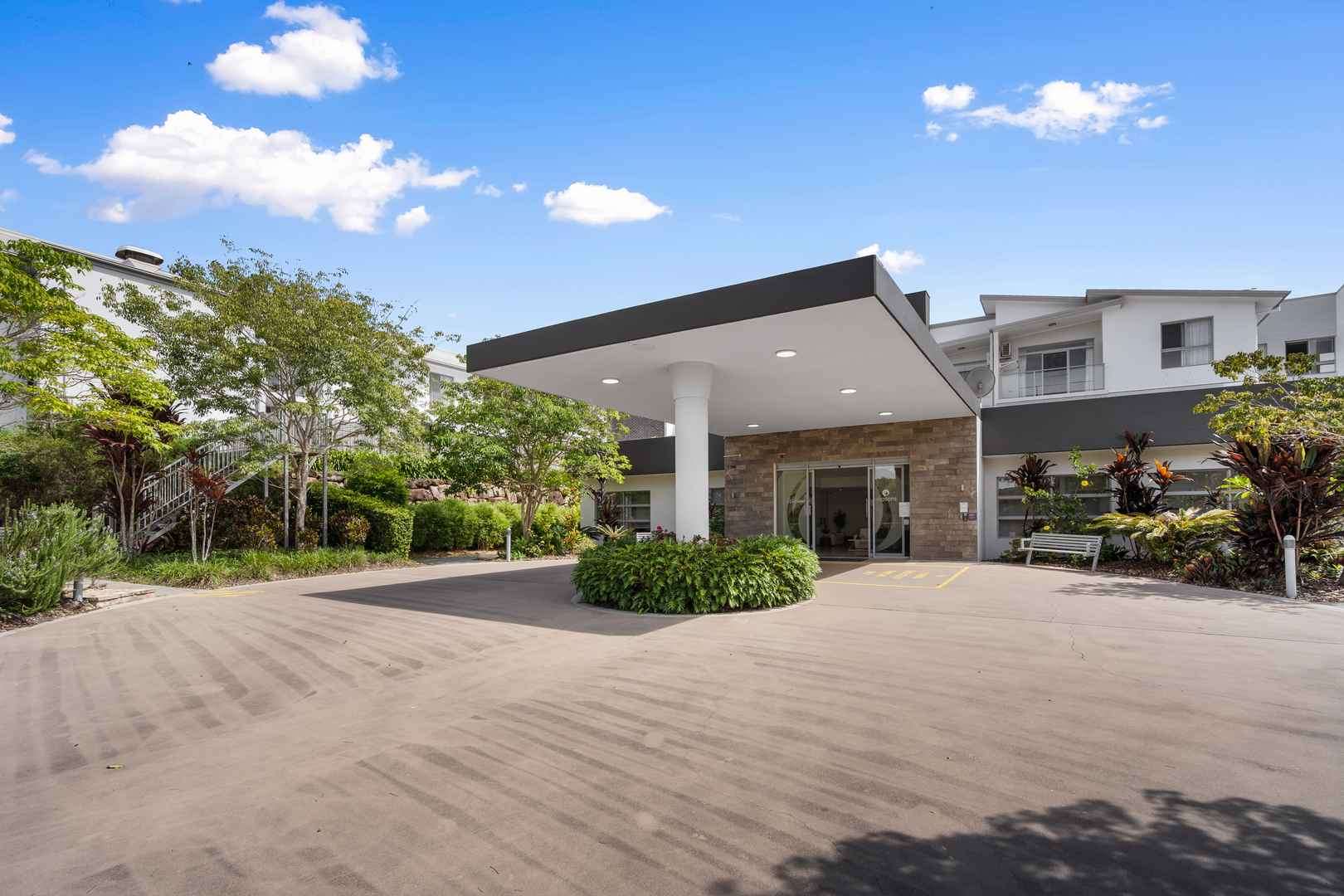 Modern one bedroom self-contained apartment