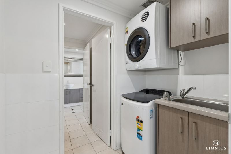 Fully Furnished Inner-City Sanctuary with City Views