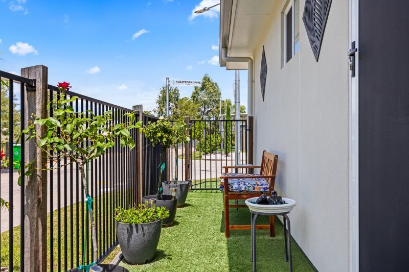 Stylish Corner Block with Bushland Views