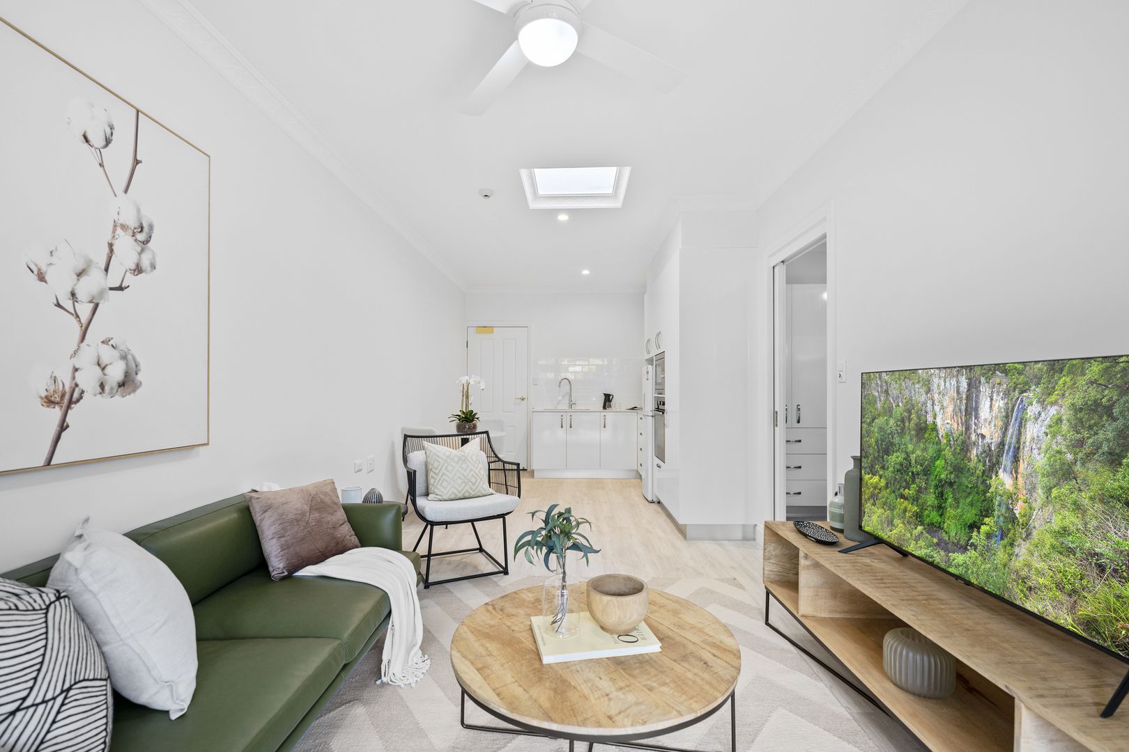 Discover the apartment with services lifestyle