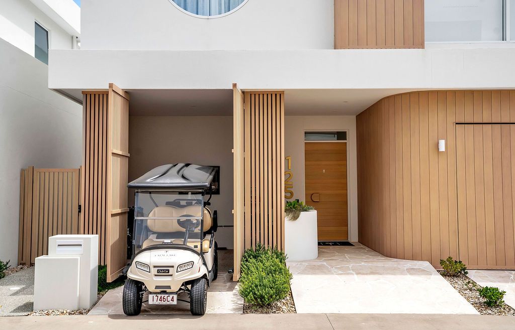 Luxury Living at Palm Lake Resort Pelican Waters