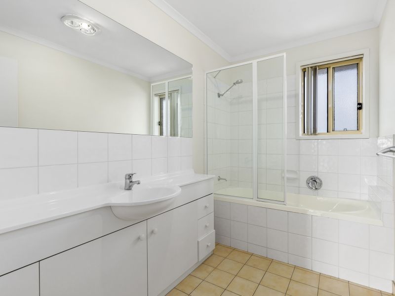 Rent in Seniors Community - 3 bed, 2 bath self-catered unit with kitchen