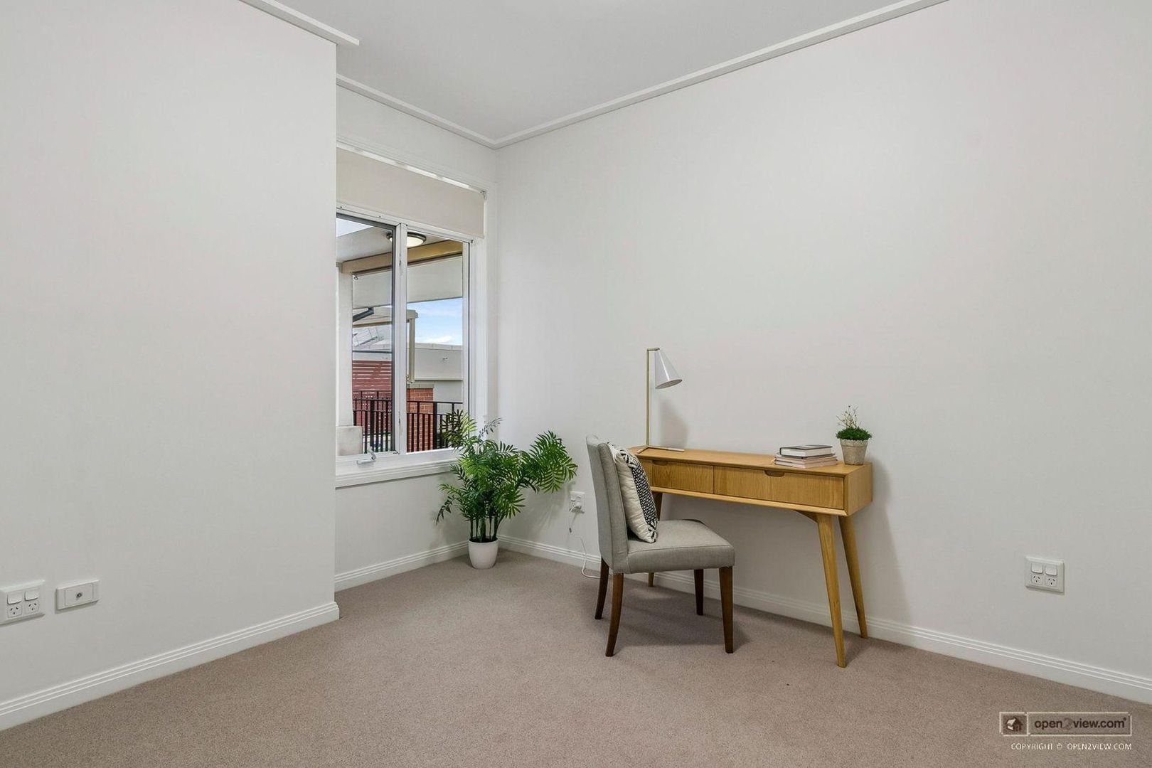 Bright, Stylish and Garden Views