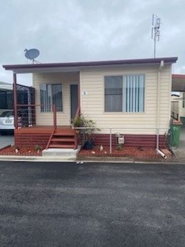 Neat & Tidy 2 Bedroom Home with carport