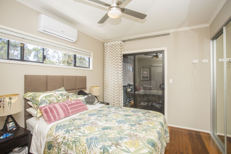 Beautiful & spacious 3 bedroom, 2 bathroom home with double carport