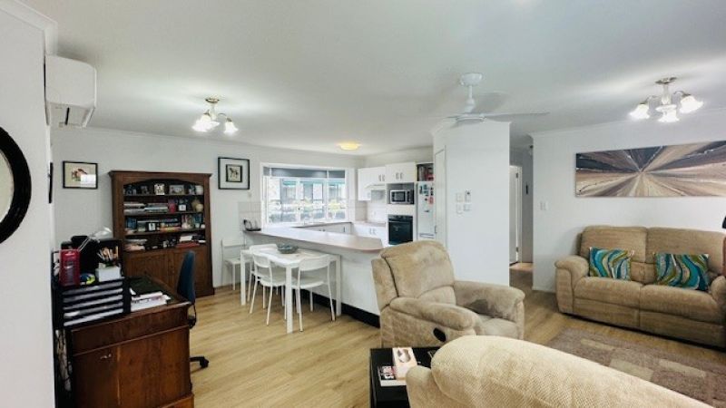 LOVELY STREET APPEAL