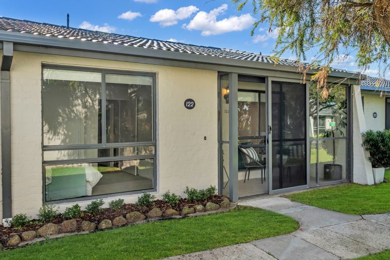 122/130 McLeod Road, Patterson Lakes