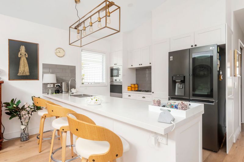 Modern 2 Bedroom Home - Relax and Enjoy!