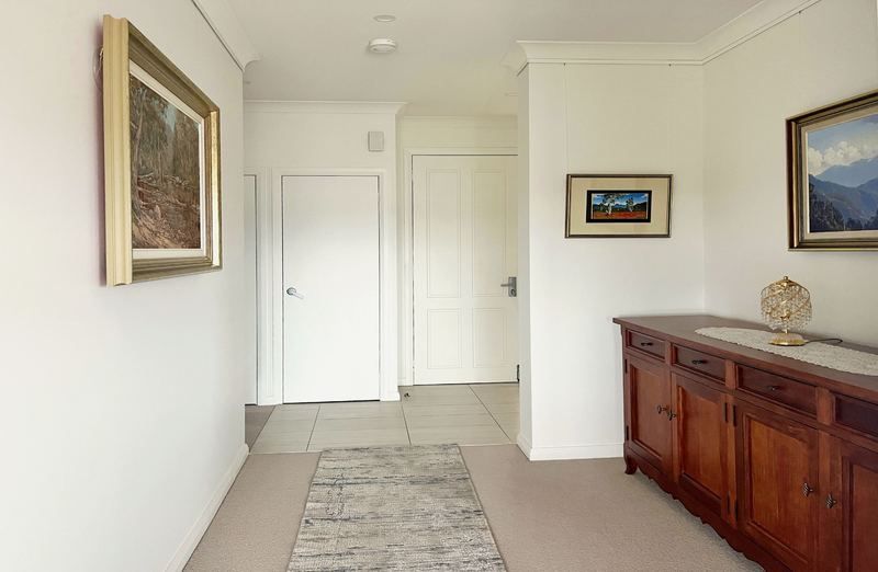 Spacious Corner Villa with Views