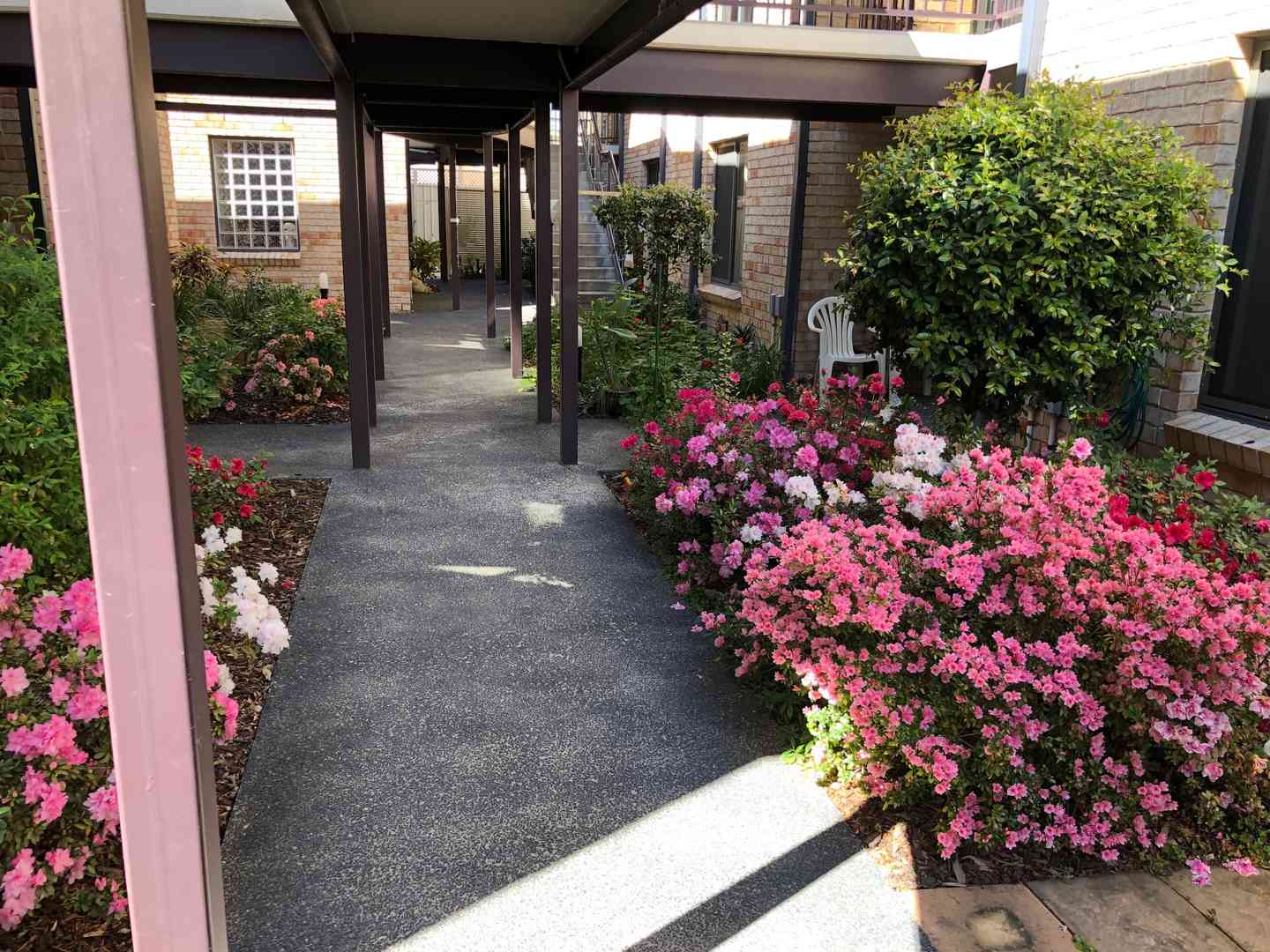 Magnolia Gardens Retirement Village 