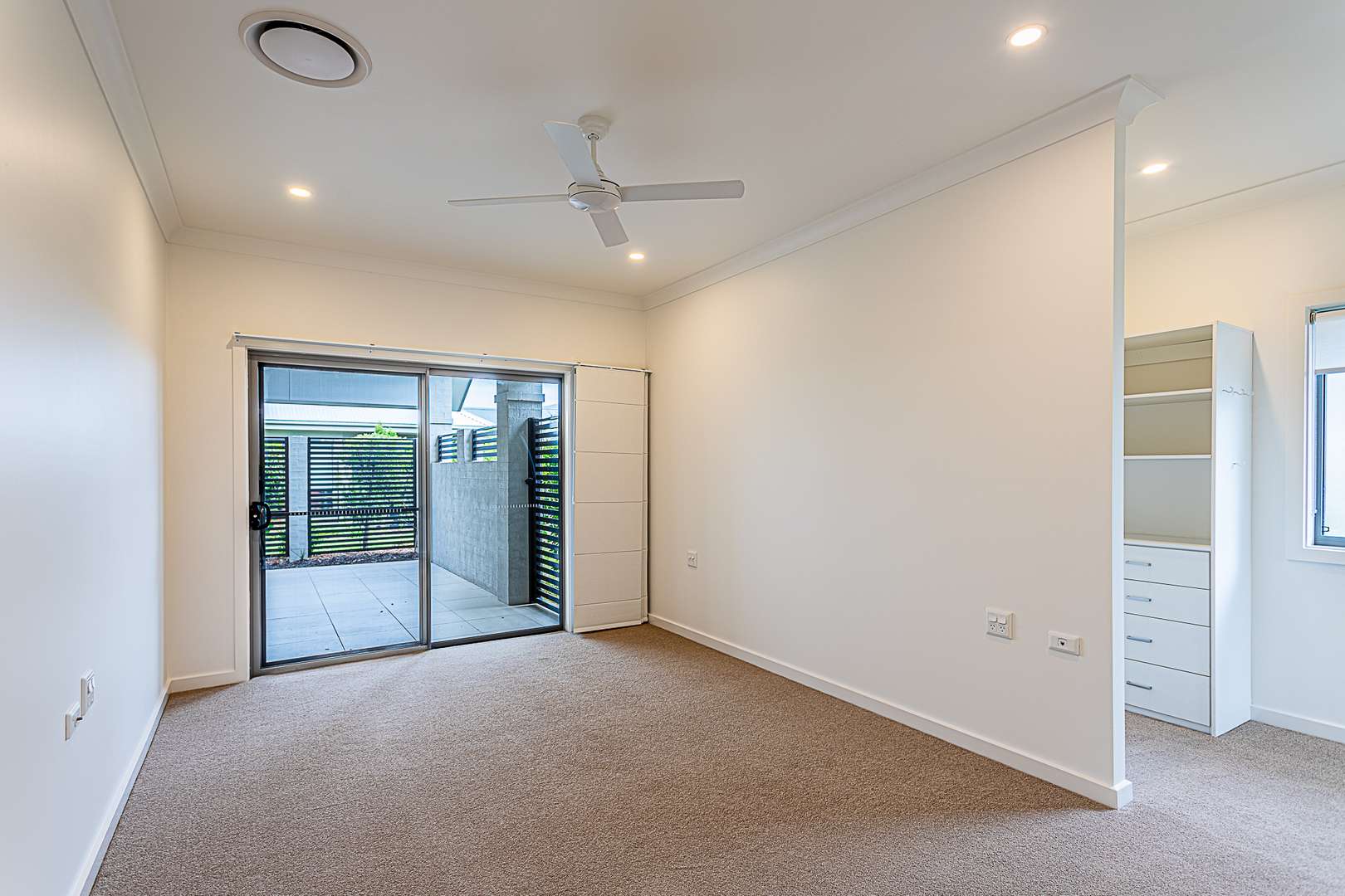 Cezanne III- by Palm Lake Resort Tea Gardens