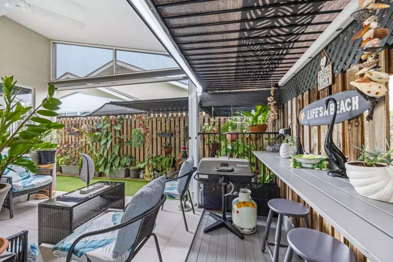 Stunning Tropical Hideaway!