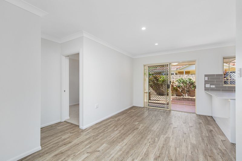 Sunny Two Bedroom, South Facing Villa