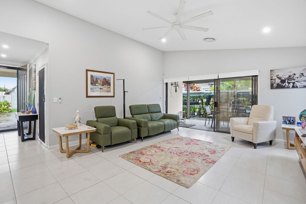 160 Caloundra Cay