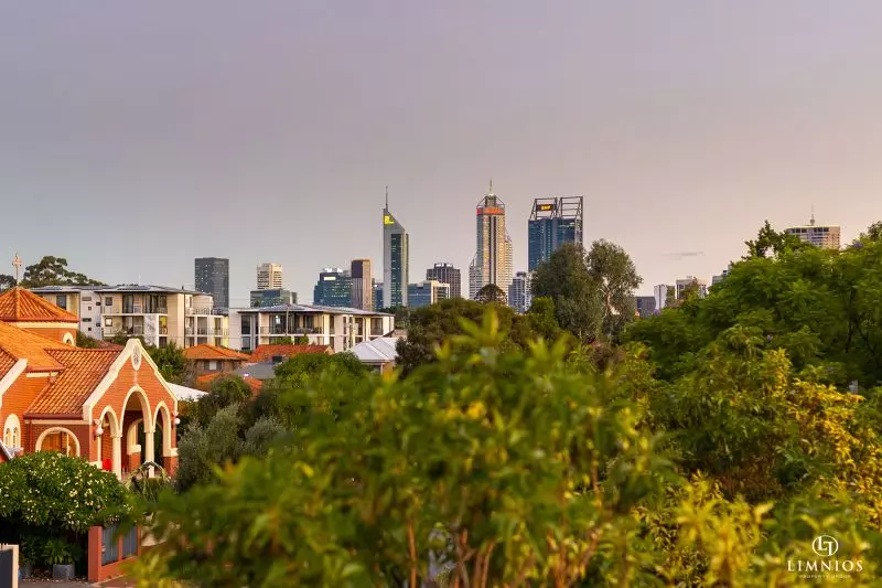 Top Floor with City Vistas!