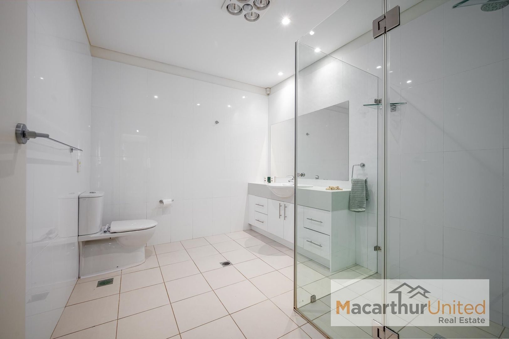 OH, WHAT A BEAUTY!!! SUN-SOAKED VILLA NOW AVAILABLE!